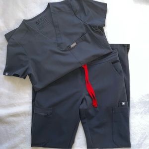 FIGS Charcoal scrub set XXS